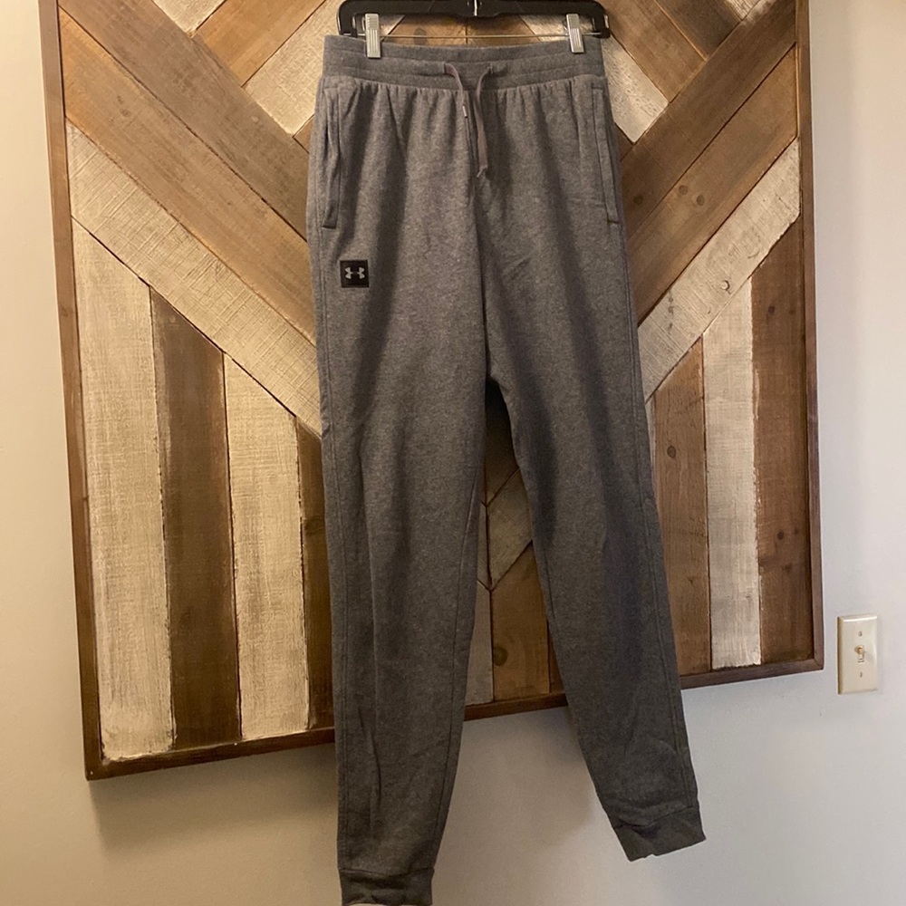 Men’s Under Armour Joggers, Size M